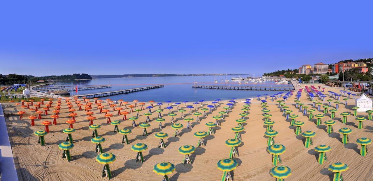 Apartment With Seaview And Garden For 6 Portorož Kültér fotó