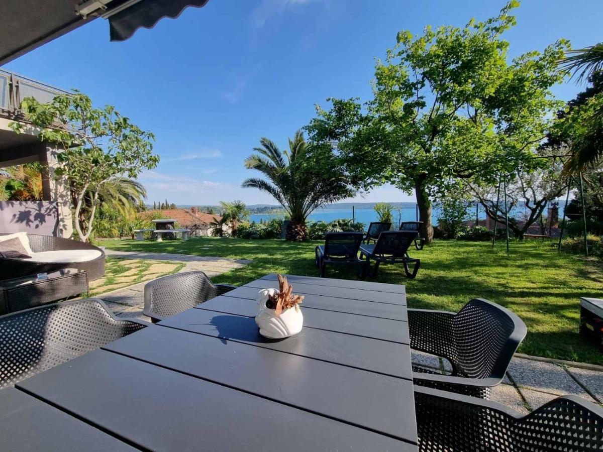 Apartment With Seaview And Garden For 6 Portorož Kültér fotó