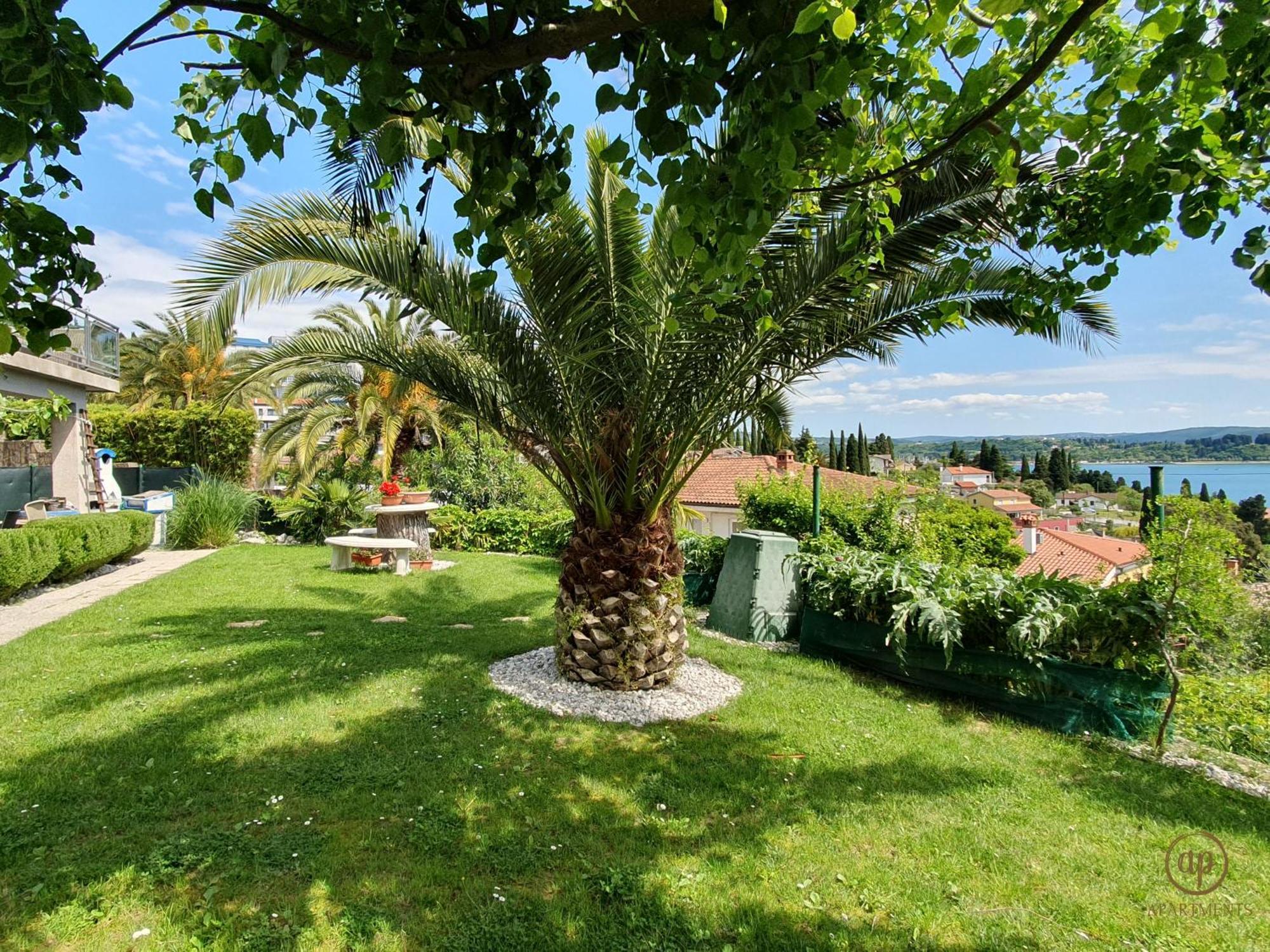 Apartment With Seaview And Garden For 6 Portorož Kültér fotó