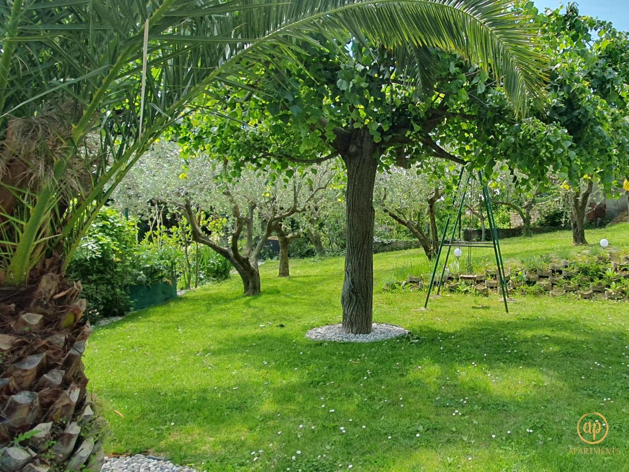 Apartment With Seaview And Garden For 6 Portorož Kültér fotó