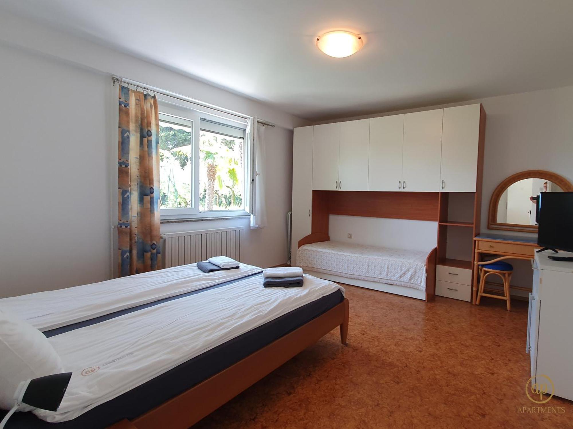 Apartment With Seaview And Garden For 6 Portorož Kültér fotó