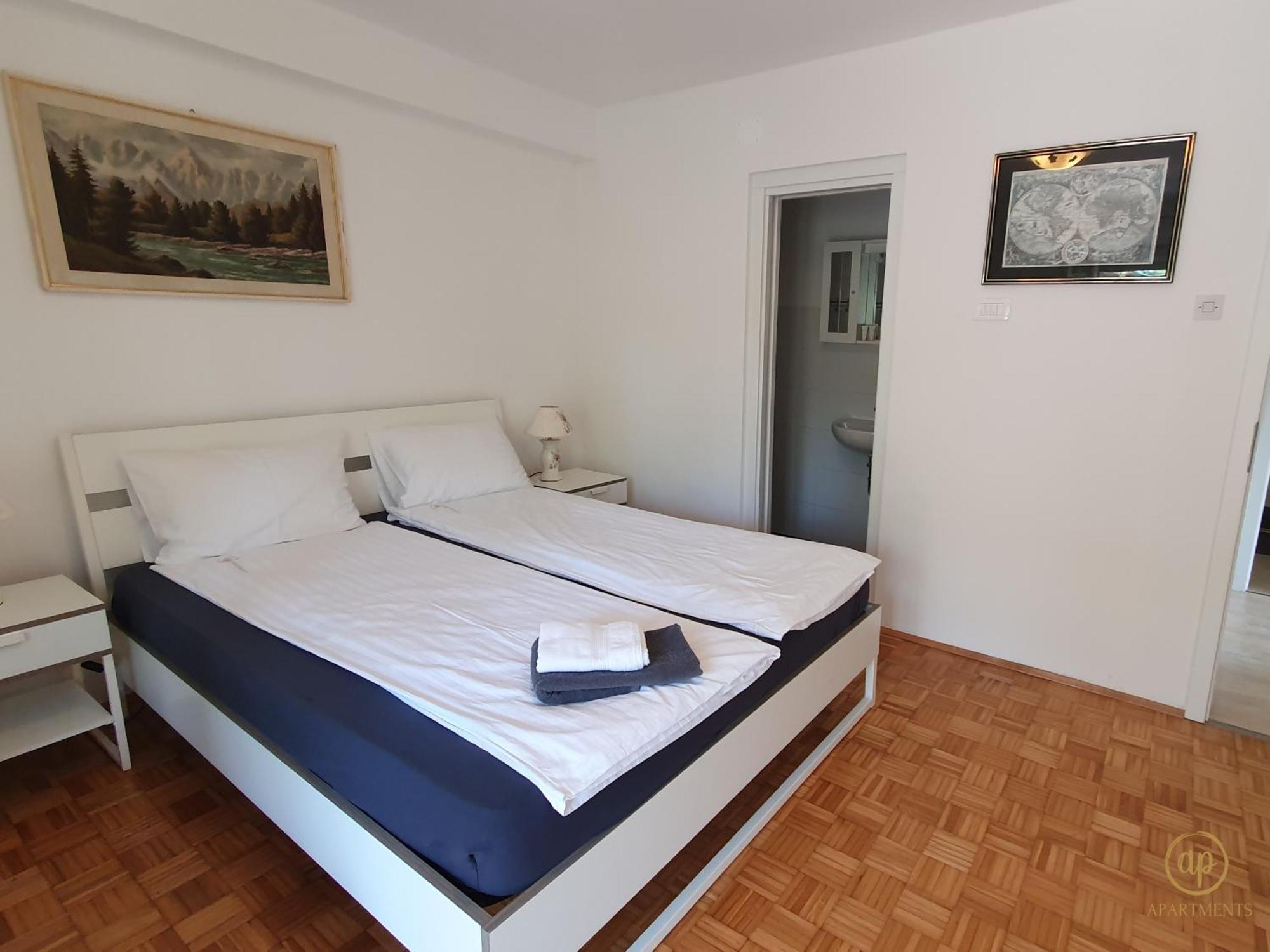 Apartment With Seaview And Garden For 6 Portorož Kültér fotó