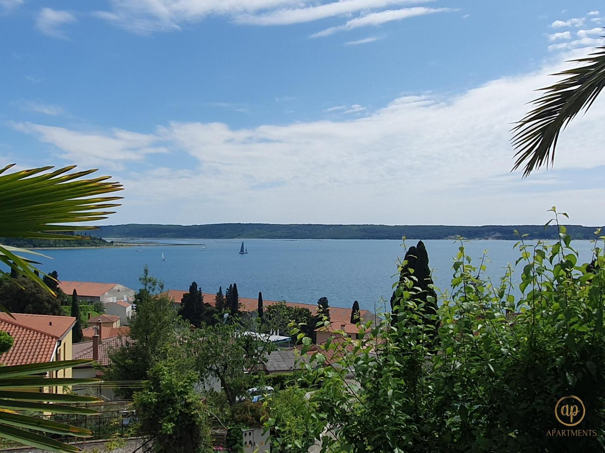 Apartment With Seaview And Garden For 6 Portorož Kültér fotó